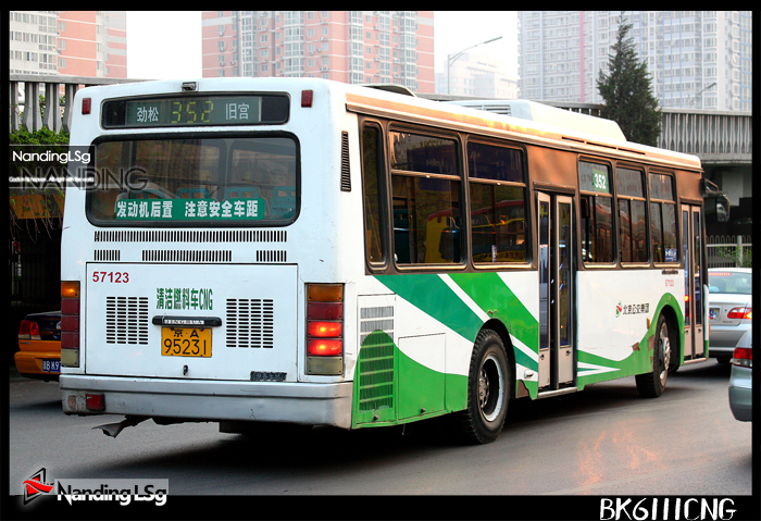 BK6111CNG_VIII.jpg