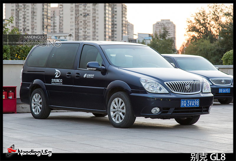 BUICK GL8_III.jpg